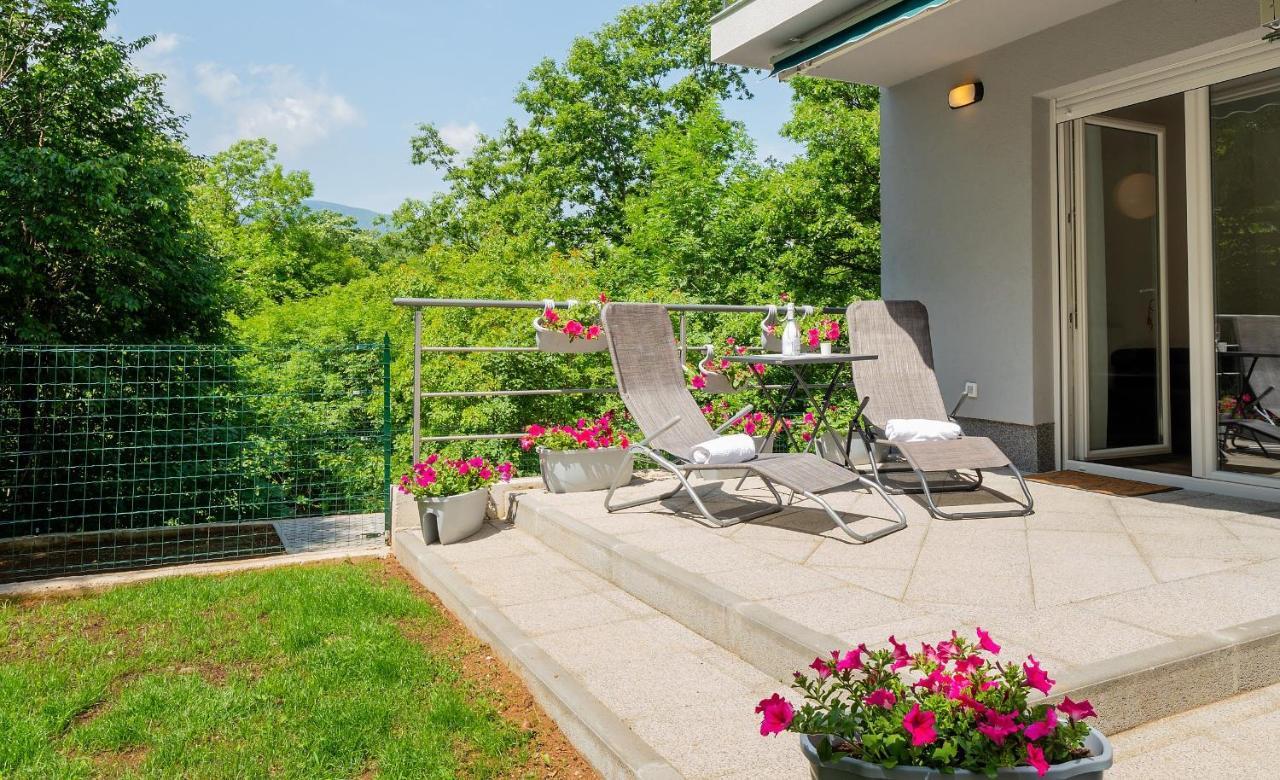 Birdsong Getaway Apartment Jurdani Exterior photo